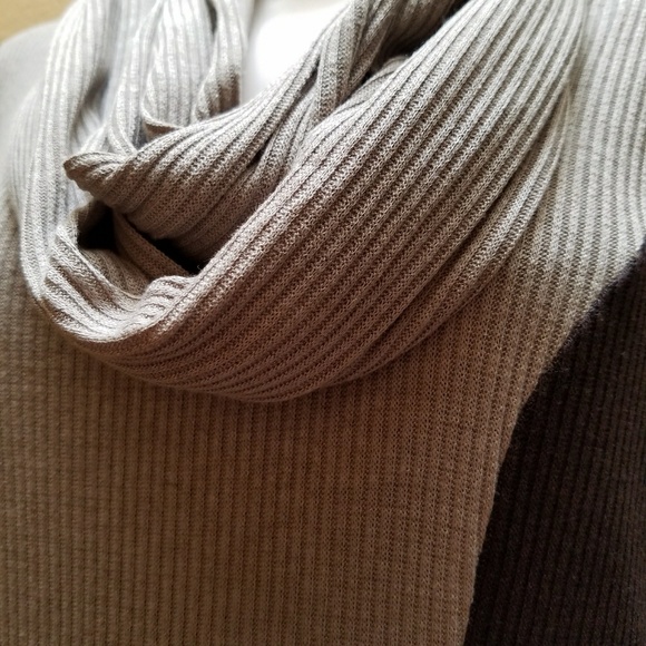 Robbie Bee Two Tone Midi Dress - Picture 4 of 7